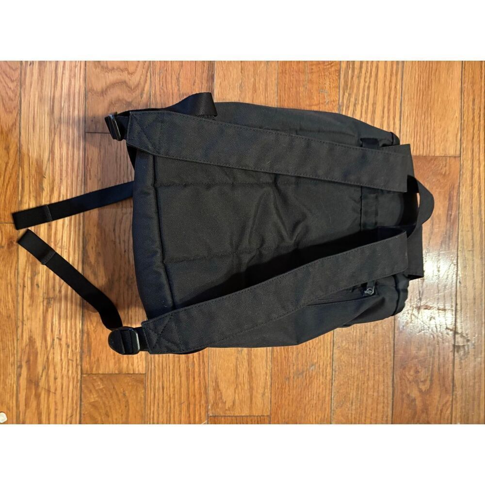 Herschel Backpack - image 3